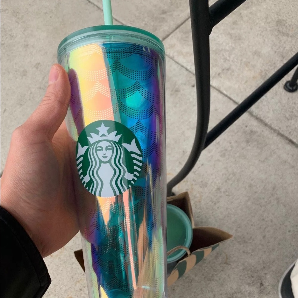 Starbucks Iridescent Mermaid Scale Venti Cup
